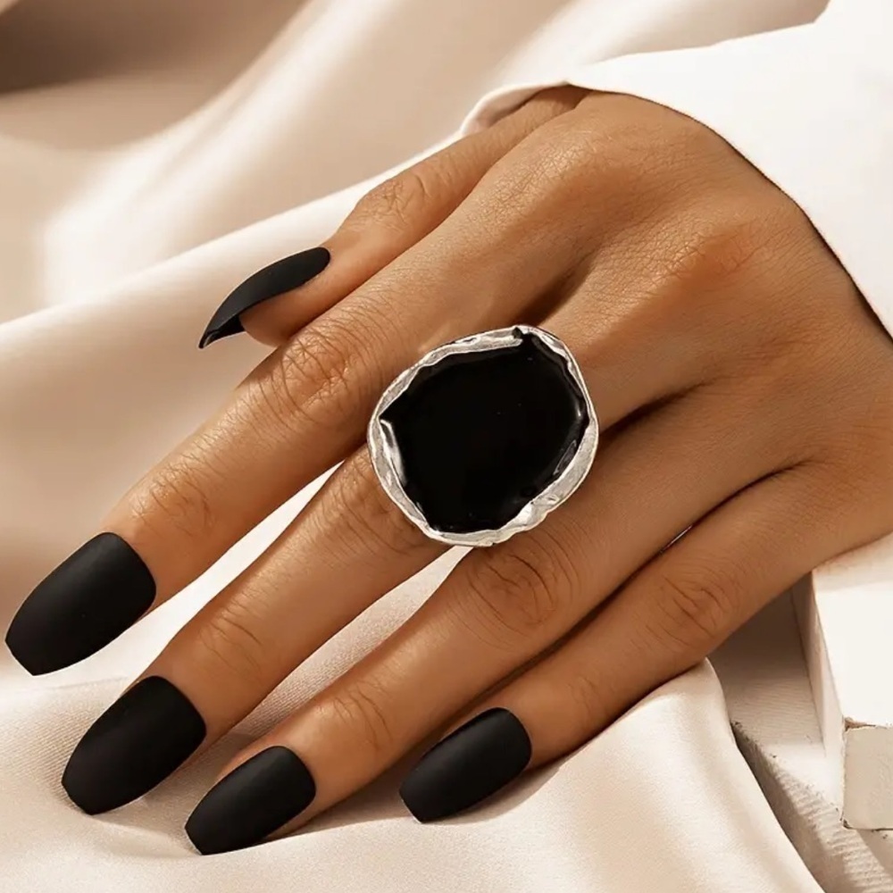 3/$25 Silver Tone and Black Enamel Statement Ring Size 7 Molten Metal Brutalist